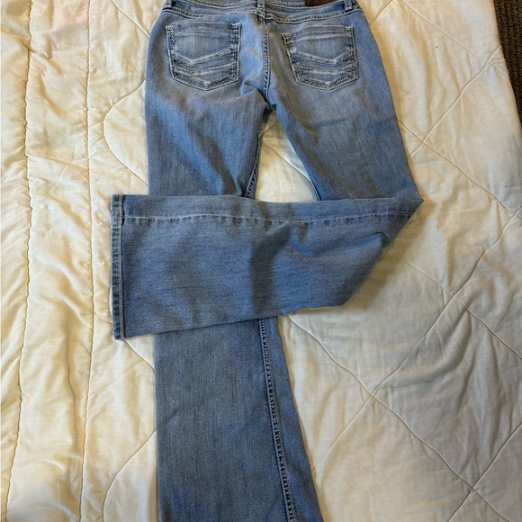 BKE Starlite low rise boot, cut stretch denim jeans - Picture 4 of 4